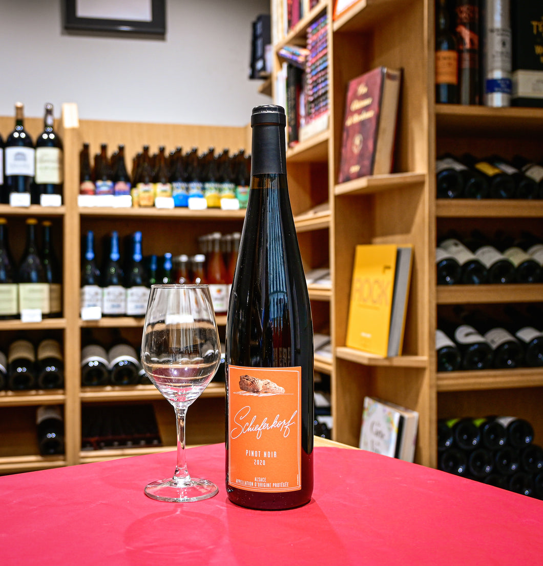 PINOT NOIR